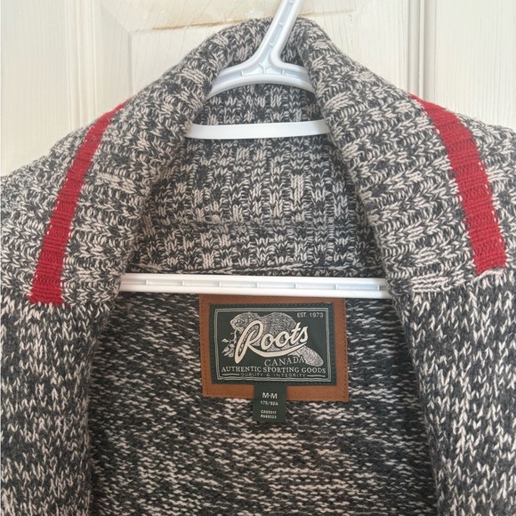 Women’s Roots Gray Chunky Knit Cardigan Wool Sweater - Picture 4 of 8